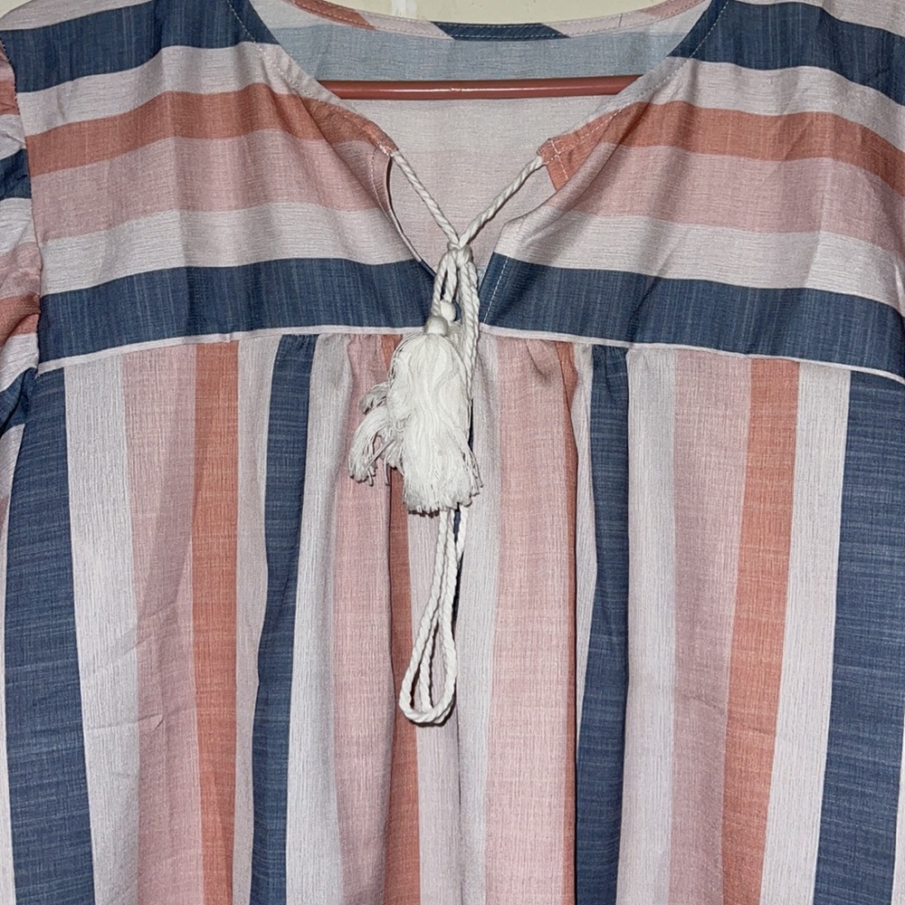 Drawstring Blouse - Picture 3 of 3
